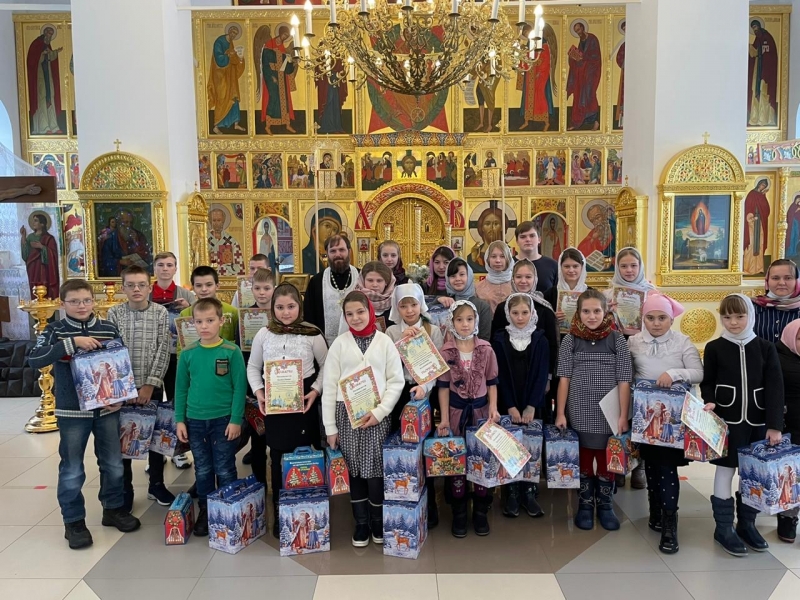 В воскресной школе подведены итоги конкурса детских рисунков «Рождественская открытка» среди воспитанников